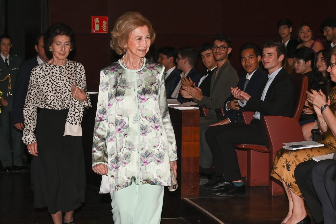 ​La reina Sofía, en su tarde más especial junto a Paloma O’Shea, y arropada por Ana de Orleans y Cristina de Borbón-Dos Sicilias 