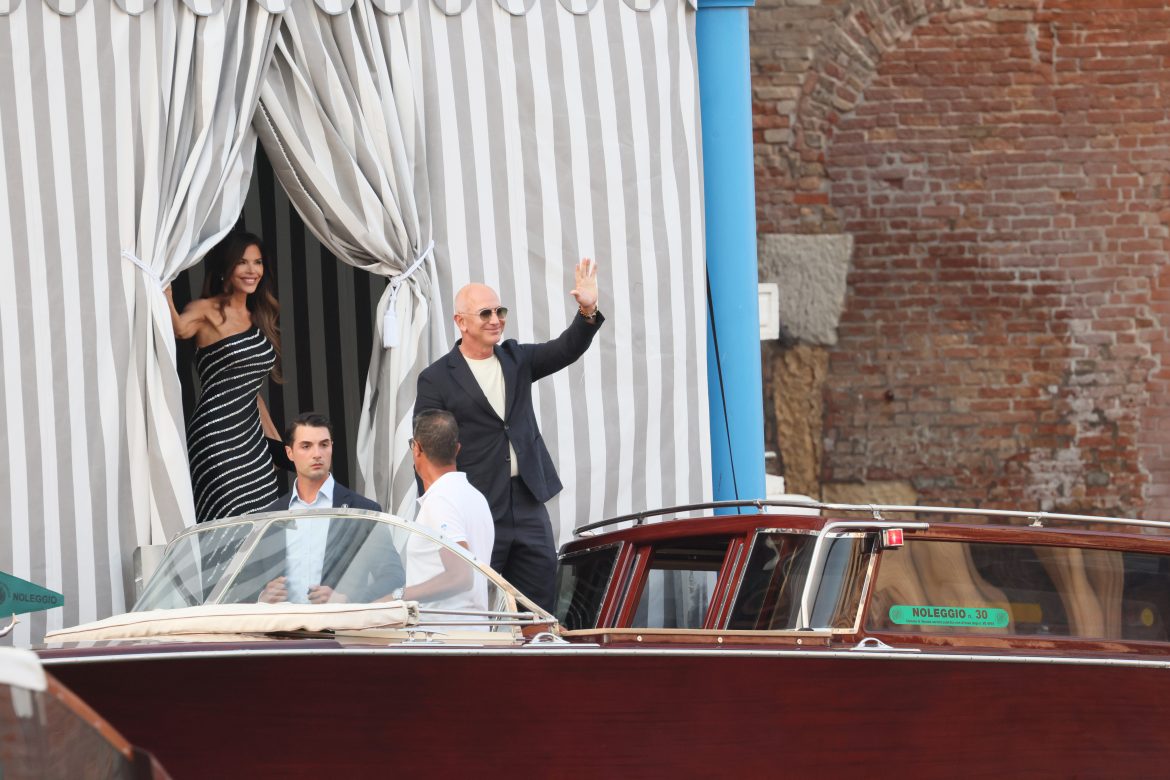 ​Jeff Bezos y Lauren Sánchez: cena preboda en casa de Diane von Furstenberg y donación de 3 millones a Venecia 