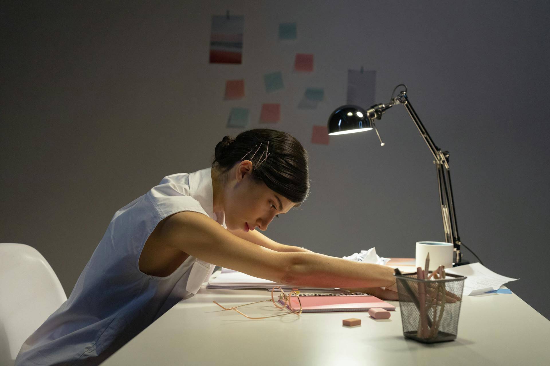 ¿Qué es la hustle culture? La tendencia que prioriza el trabajo intenso