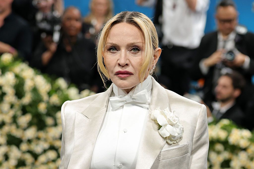 ​Madonna felicita a su padre por su 94º cumpleaños: “Nos obsesionamos con la juventud y la belleza física, que irónicamente no nos enseñan nada” 