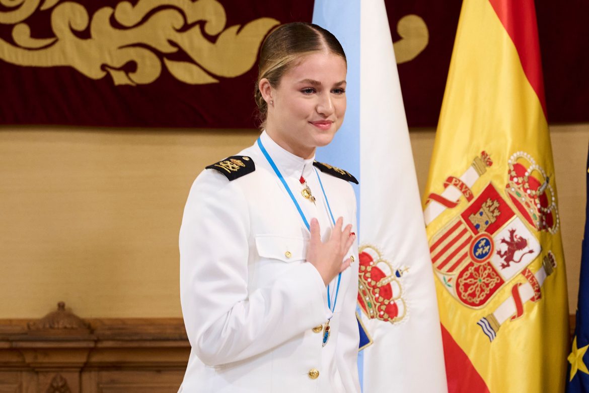 ​Leonor recibe la Medalla de Oro de Galicia: “No voy a tener morriña, porque quiero volver siempre” 