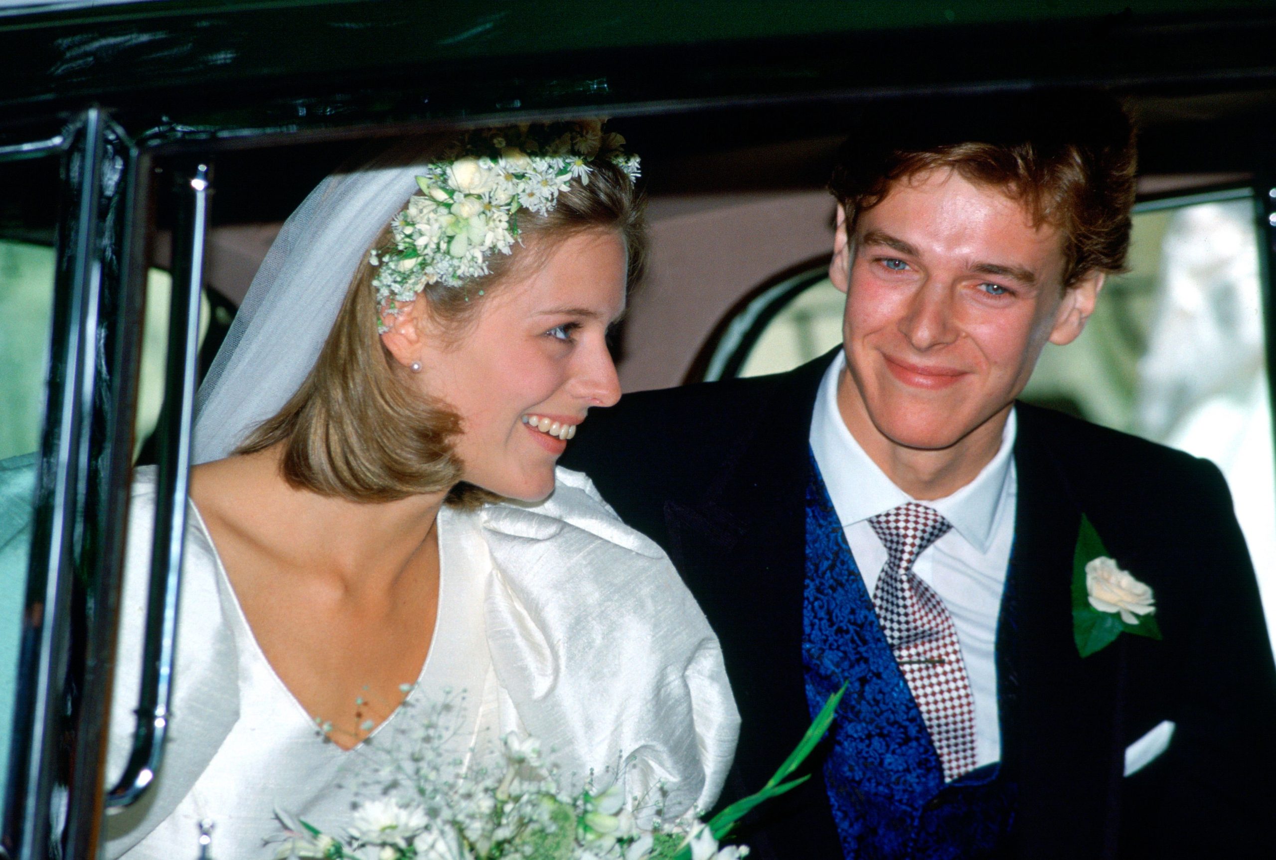 ​La boda de James Ogilvy y Julia Rawlinson: el enlace del ahijado de la reina Isabel II (con una novia sin tiara) 