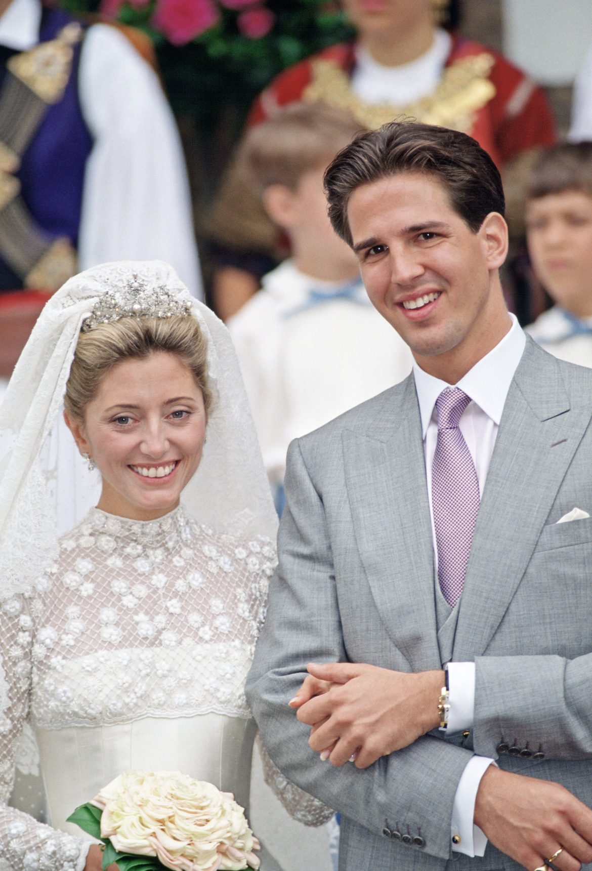 ​La tiara que la reina Ana María de Grecia prestó a Marie-Chantal Miller (y después al resto de sus nueras) hace 30 años 