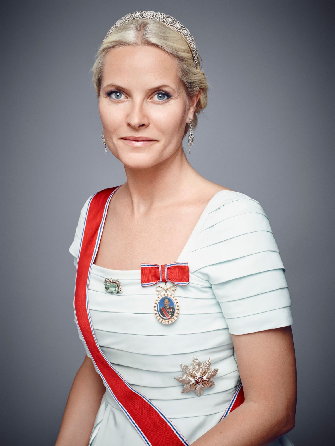 ​Mette Marit cumple 52 años: la tiara que la une a la actriz Cate Blanchett 