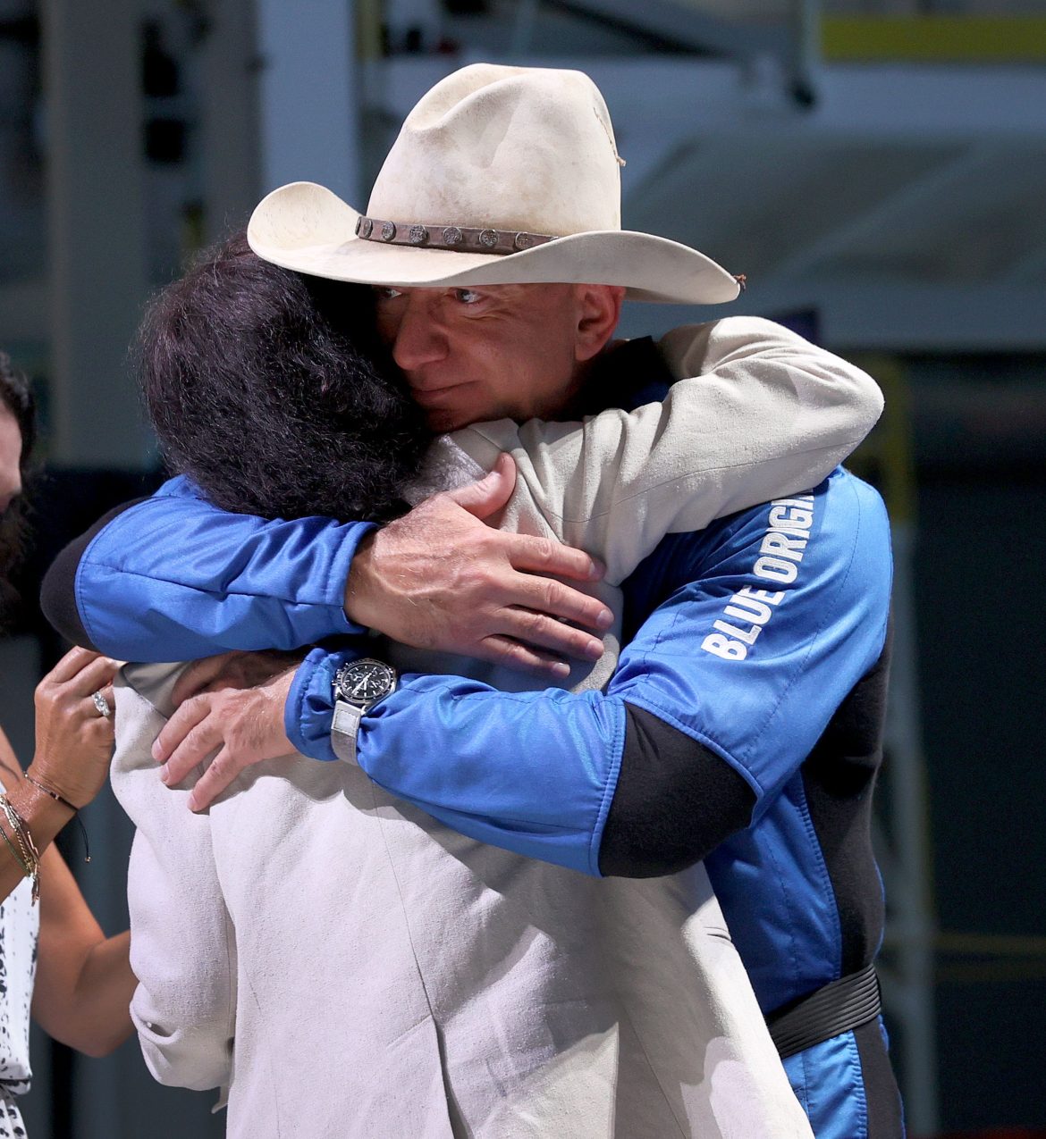 ​“Siempre la llevaré en mi corazón”: muere Jackie Bezos, madre de Jeff Bezos y una de las primeras personas que apostó por Amazon 
