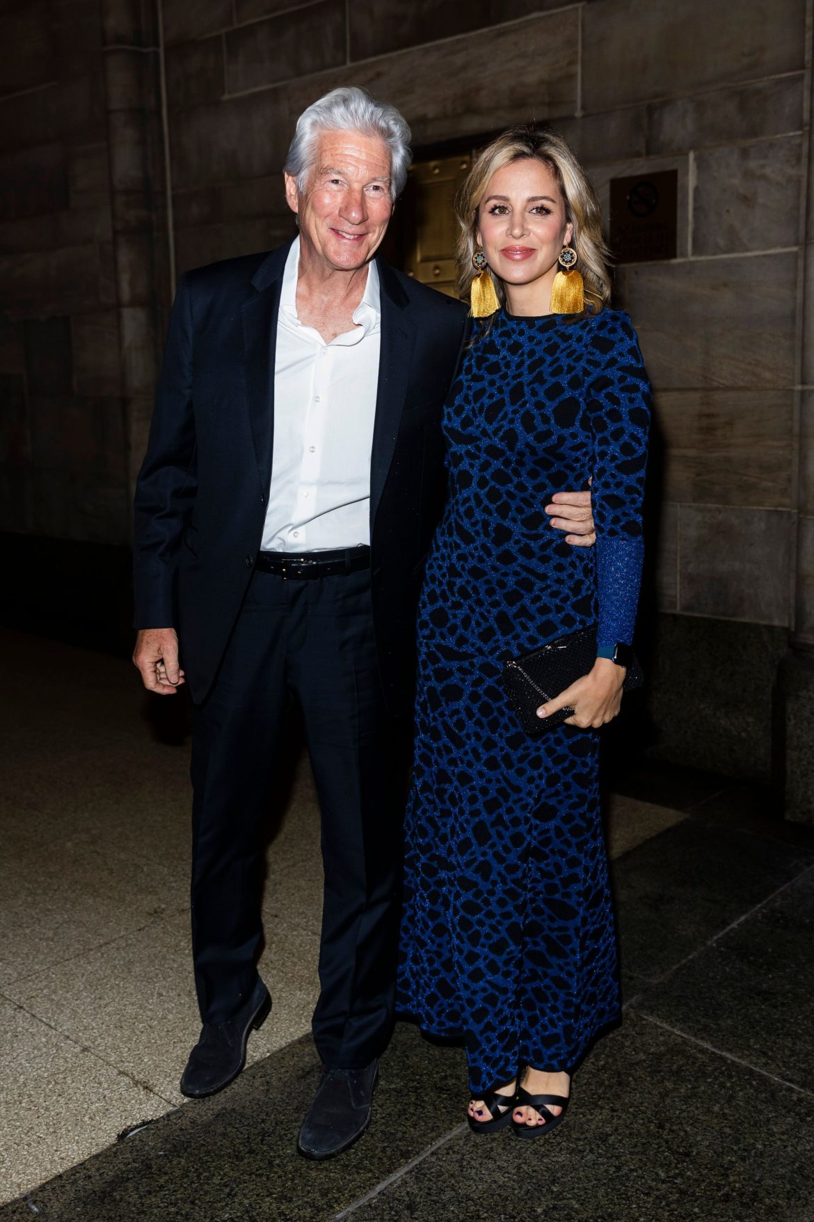​Richard Gere y Alejandra Silva huyen de la ola de calor: vacaciones en Connecticut, yoga al amanecer y días en barco rodeados de buenos amigos 