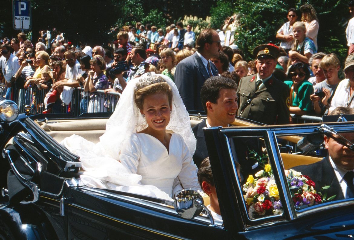 ​Las tiaras que podría llevar María Carolina de Liechtenstein el día de su boda: de la imponente kokoshnik a la delicada y más especial para la novia 