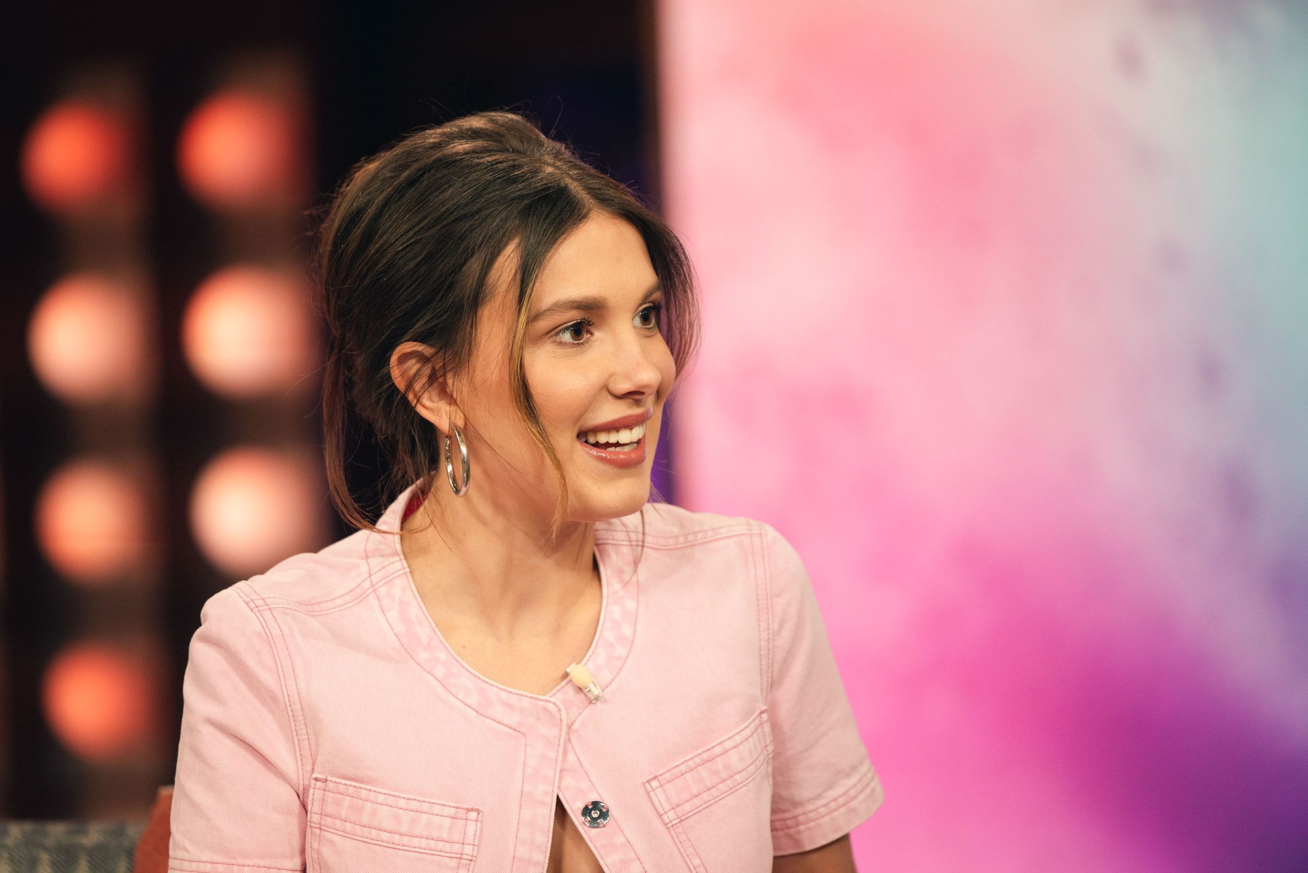 ​“Ahora somos tres”: Millie Bobby Brown anuncia que ha adoptado a una niña 