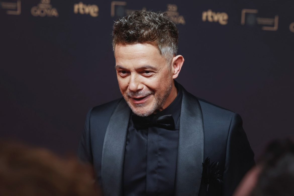 ​‘La Toscana’ de Alejandro Sanz no está en Italia sino en Cáceres: ¿quiénes son sus amigos María y Javier, dueños de una de las granjas eco favoritas de los famosos? 