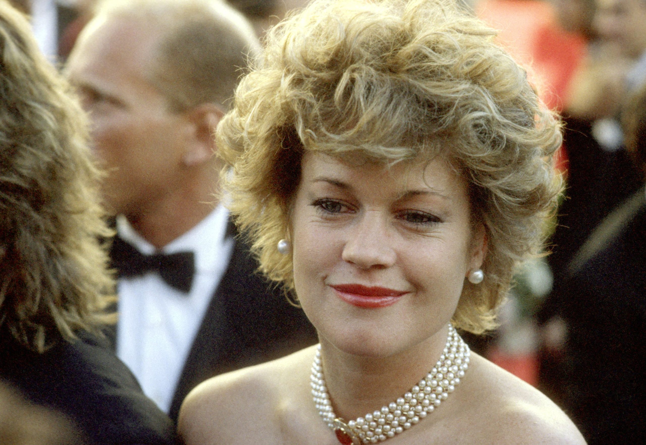 ​Laca, hombreras y un toque latino: el inconfundible estilo de Melanie Griffith 