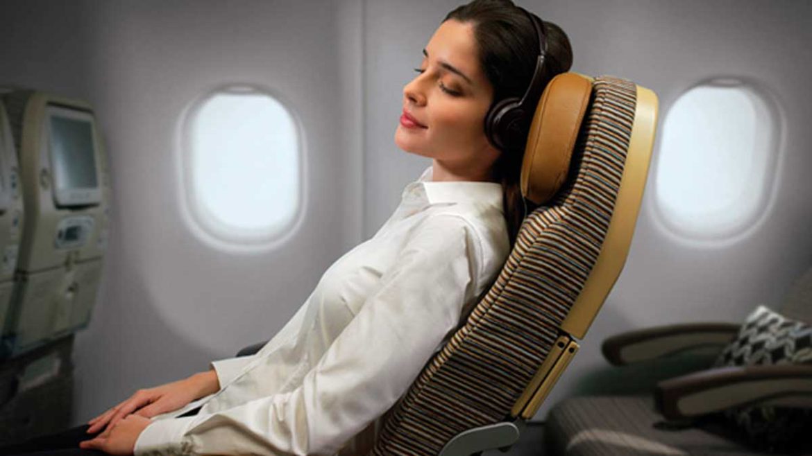 5 consejos para dormir bien en un vuelo sin fallar en el intento