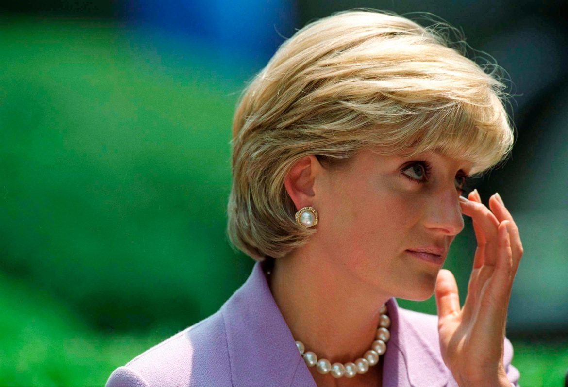 ​Las tragedias paralelas de Diana de Gales y Carolyn Bessette: fama, paparazzi, y un final inesperado 