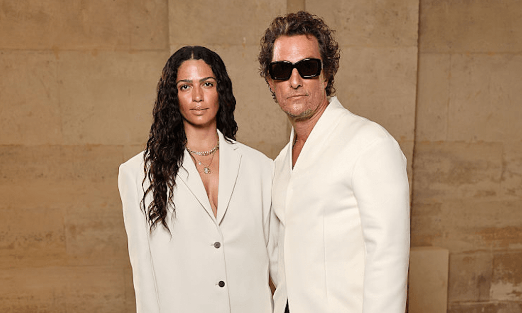 ​“Te digo que es bueno”: el secreto de cama que mantiene el matrimonio de Matthew McConaughey y Camila Alves a flote 