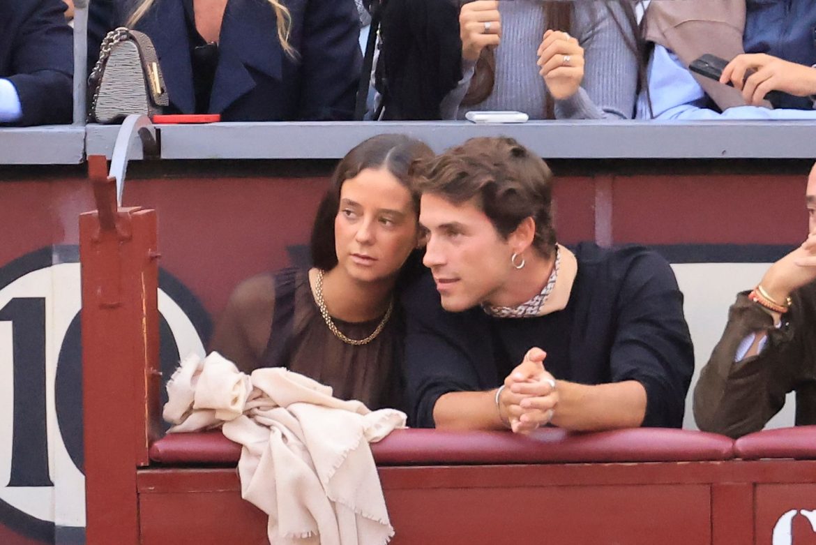 ​Toreros, aristócratas, cantantes o influencers: así son las pandillas de Victoria Federica, Boris de Bulgaria y otros jóvenes royals en España 