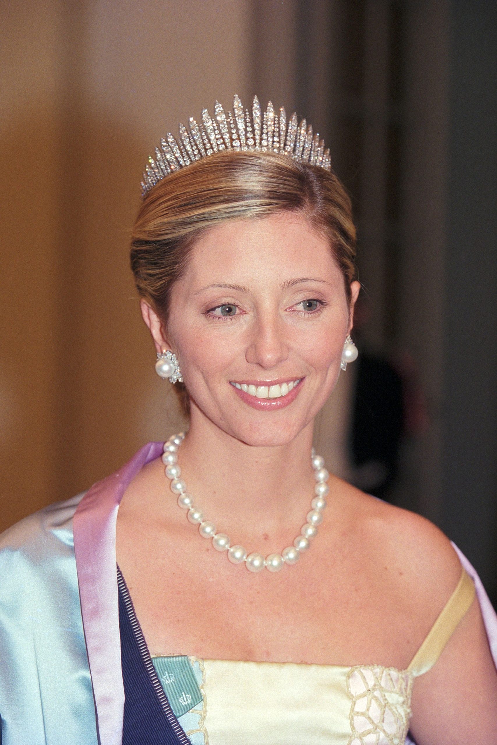 ​Analizamos las joyas personales más brillantes de Marie-Chantal Miller por su 57º cumpleaños 