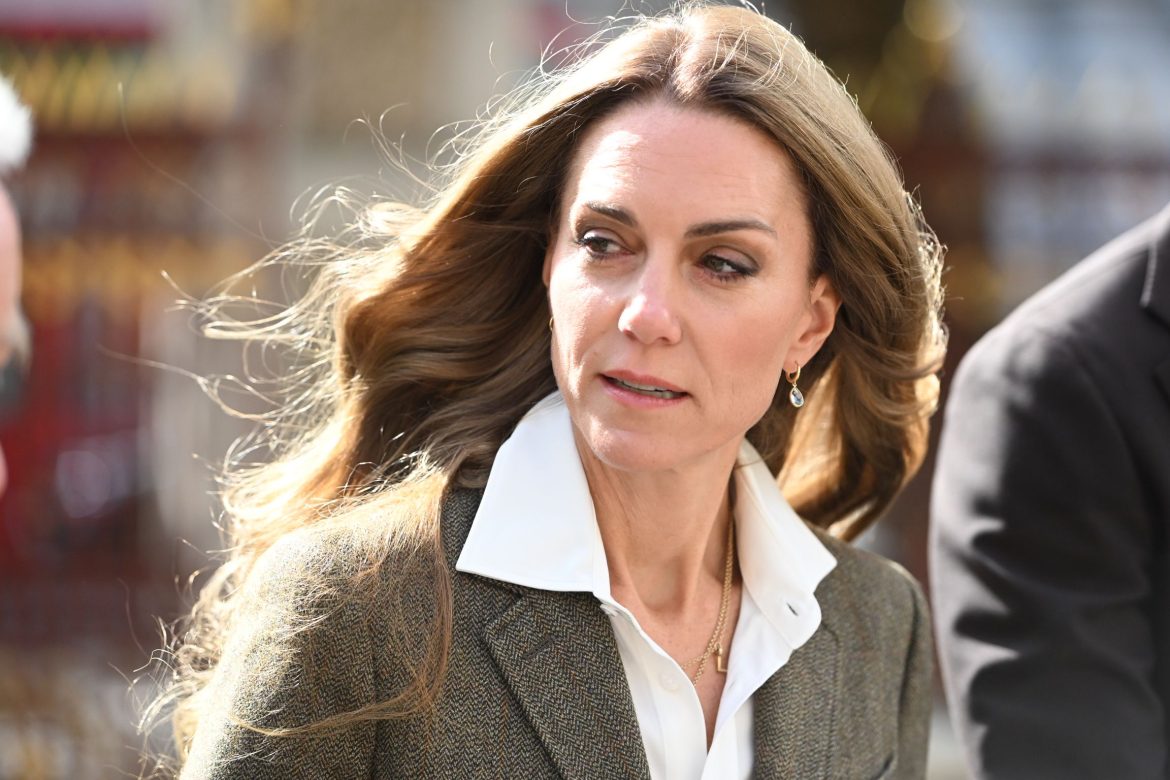 ​»El cabello de una mujer es su armadura»: Sam McKnight (peluquero de Diana o Kate Moss) estalla en redes contra las críticas al nuevo peinado de Kate Middleton 