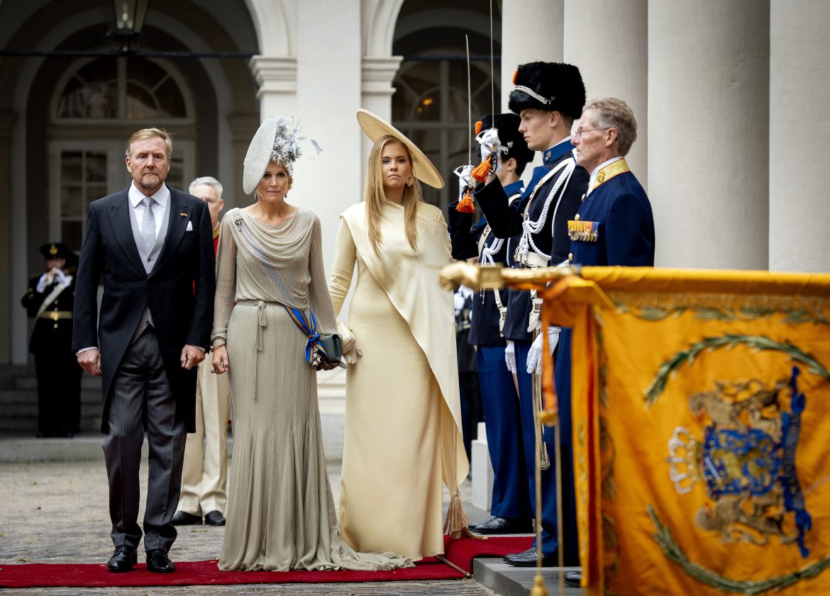 ​Celebraciones del Prinsjesdag: Máxima de Holanda y la princesa Amalia están de acuerdo, el tocado XL es el mejor sustituto de la tiara 