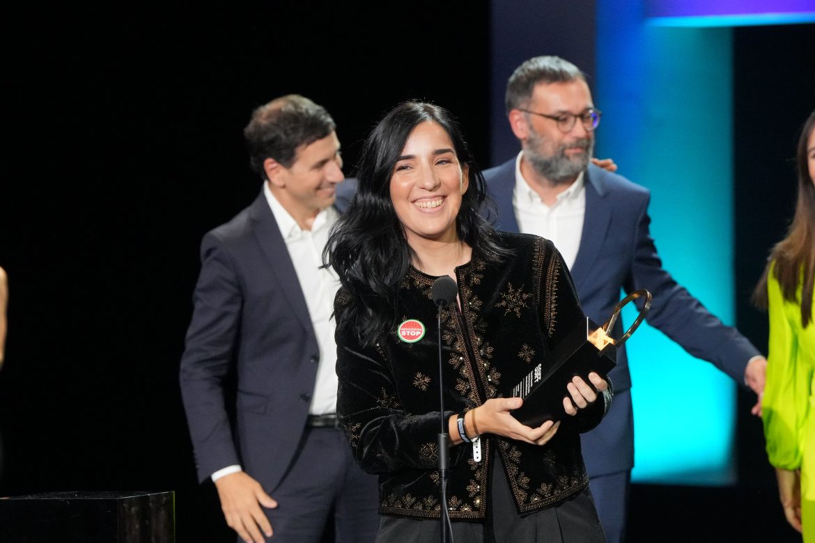 ​Alauda Ruiz de Azúa conquista San Sebastián y gana la Concha de Oro con Los domingos 