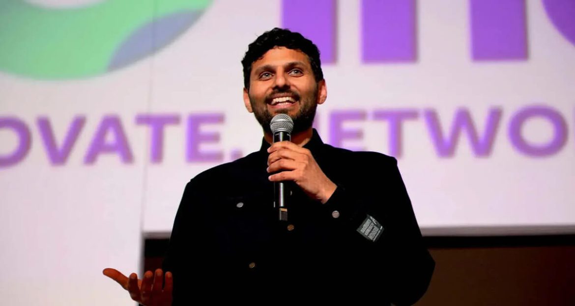 Jay Shetty, narrador y podcaster: “No te enfoques en hacer algo grande, empieza por pasos pequeños”