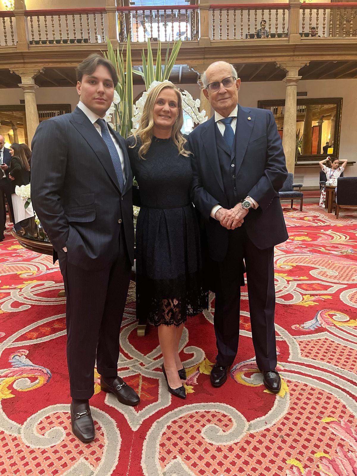 “El discurso de Leonor me cautivó. Qué forma de tomar el testigo y estar a la altura de una ceremonia como esta”: los Princesa de Asturias, desde dentro con Juan Antonio Pérez Simón