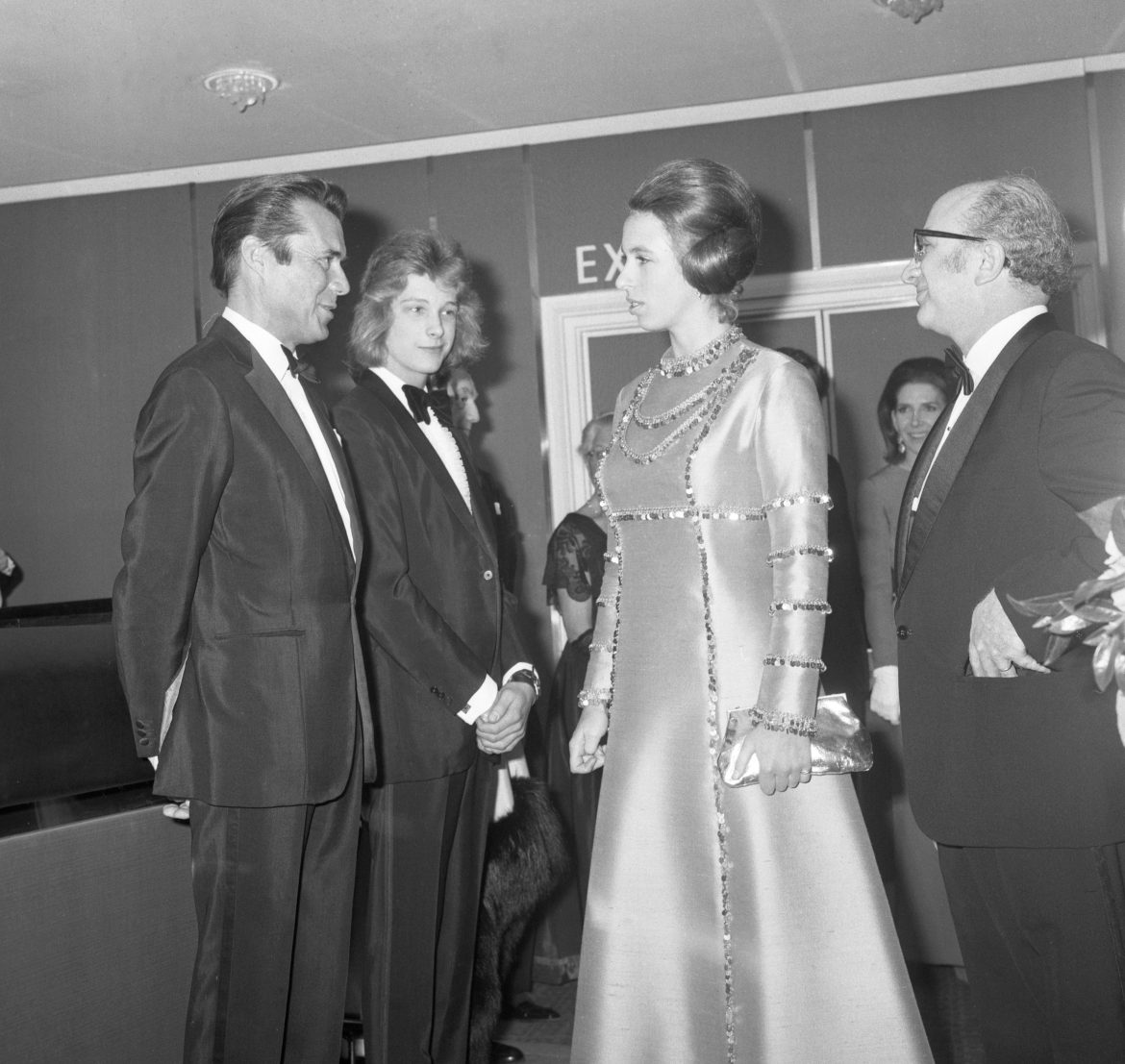 ​El nacimiento del «chico más bello del mundo” ante la mirada de Isabel II y la princesa Ana: cuando Björn Andrésen deslumbró en el estreno mundial de Muerte en Venecia 