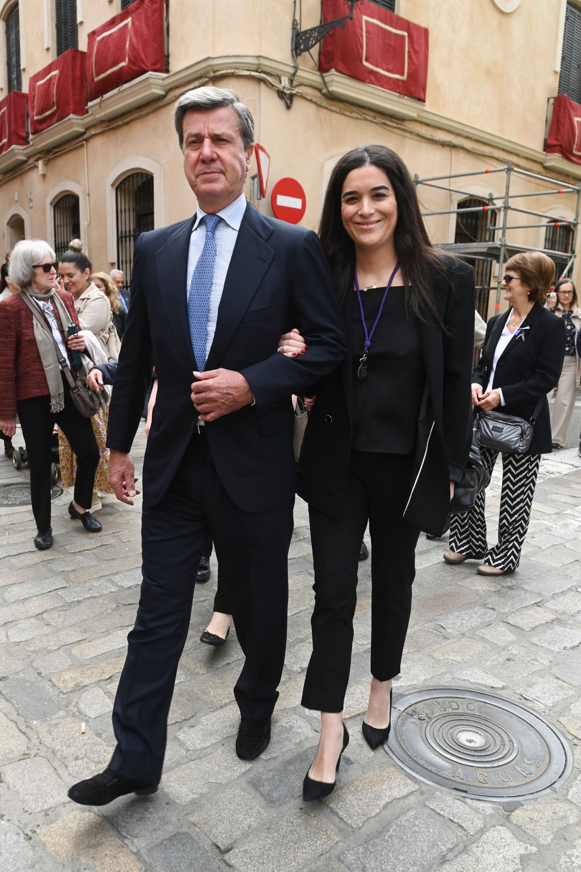 ​Los detalles sobre la boda de Cayetano Martínez de Irujo y Bárbara Mirjan de este sábado: catering con solera andaluza, actuaciones con toques flamencos y dos grandes ausencias entre los invitados 