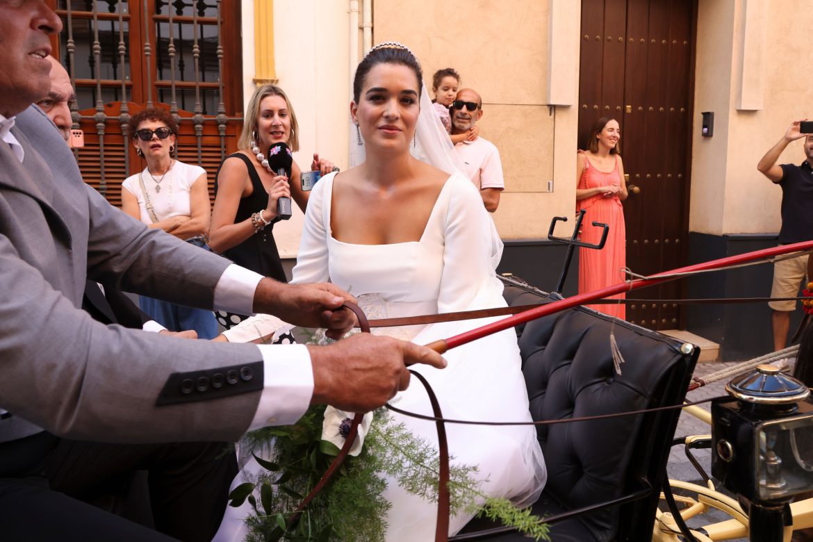 ​¿Por qué Bárbara Mirjan ha salido sin su ramo de novia tras casarse con Cayetano Martínez de Irujo? 