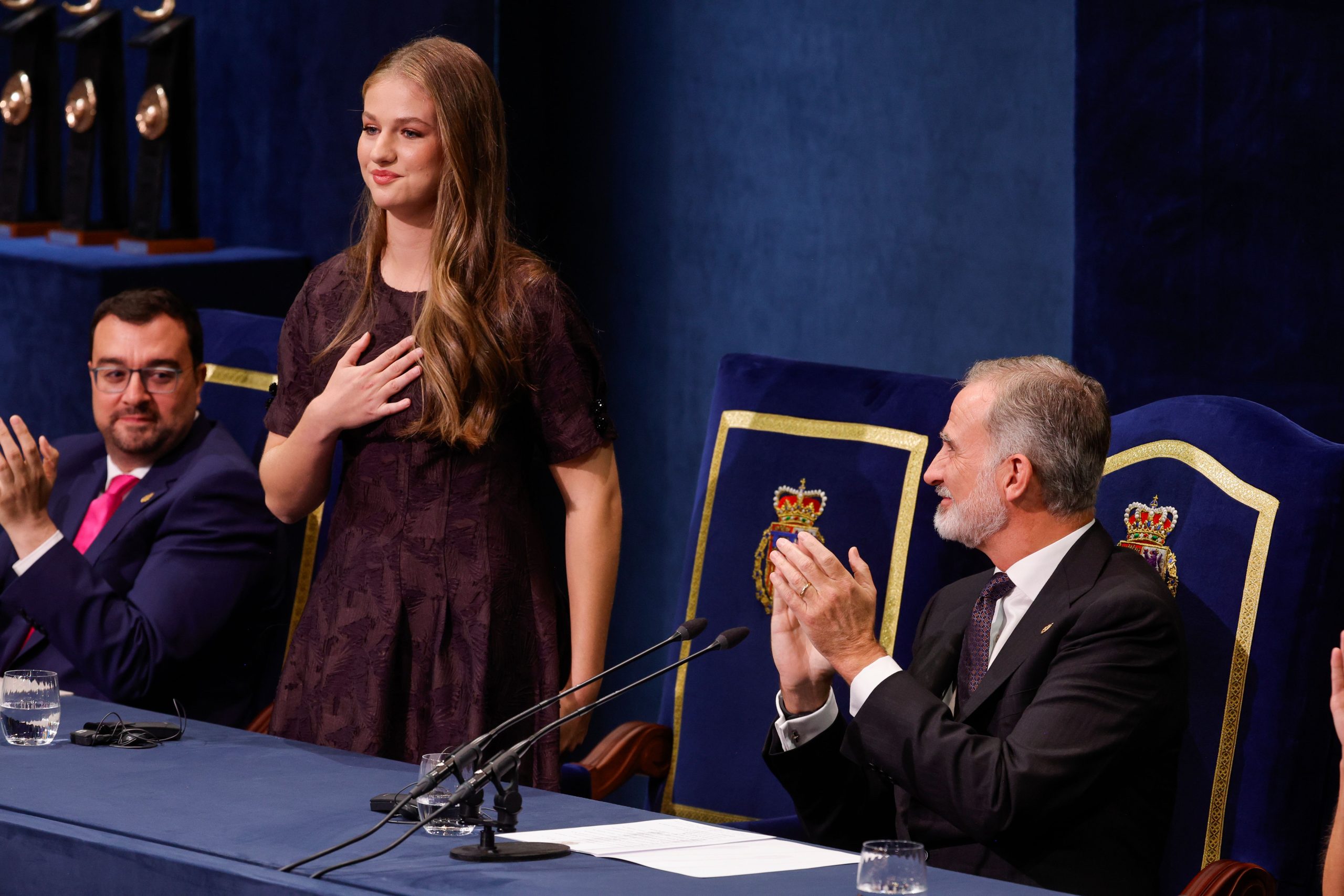 ​Felipe VI traslada “con emoción de padre y de rey” a su hija Leonor el protagonismo de los Premios Princesa de Asturias: crónica de una ceremonia ante un tiempo nuevo 