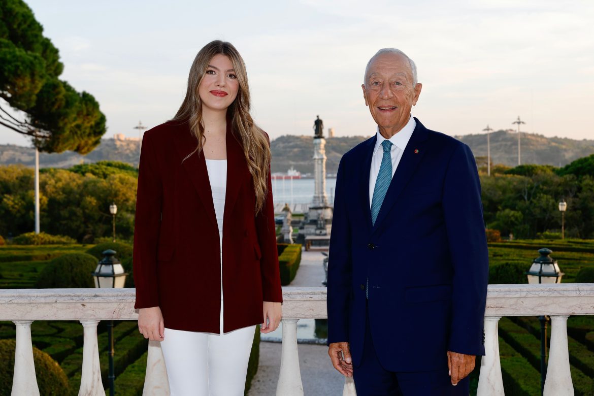 ​La infanta Sofía se reúne con el presidente de Portugal, un mandatario de especial significado para su hermana Leonor 