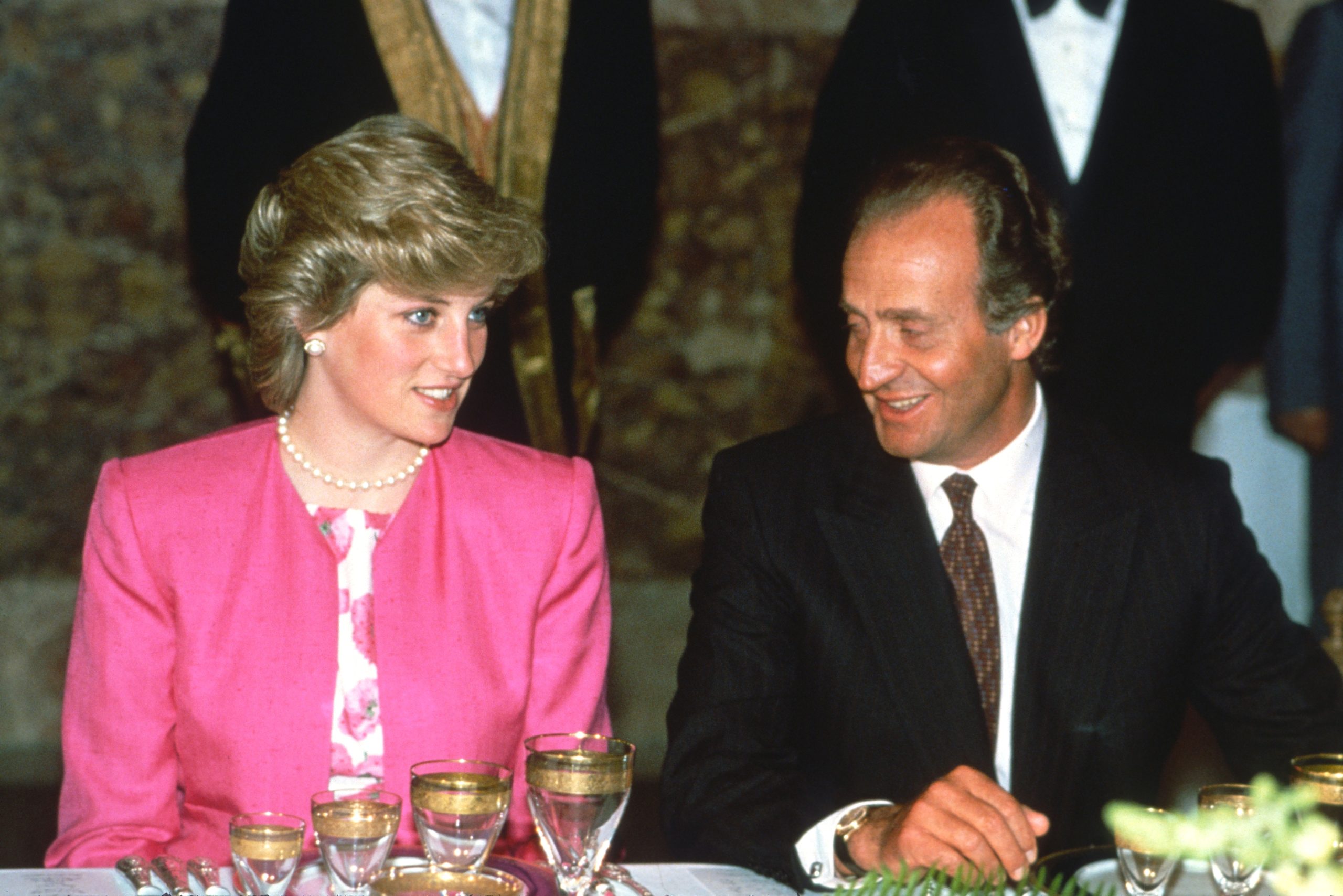 “Era fría y distante excepto delante de los paparazzi”: el rey Juan Carlos habla por primera vez del rumor de su relación con la princesa Diana