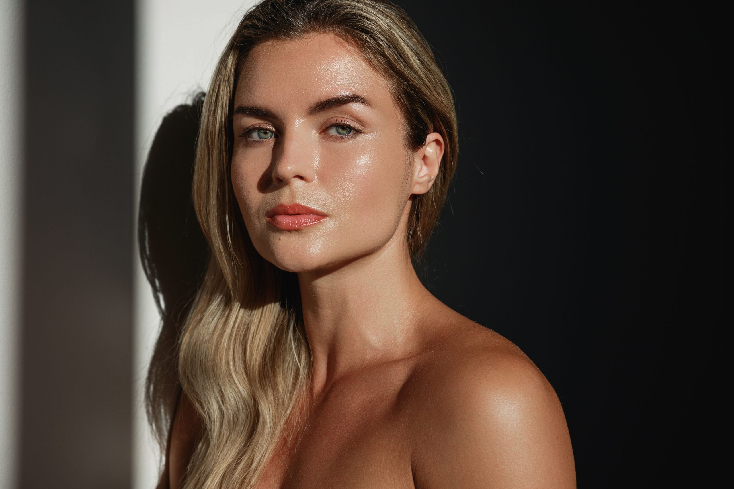 ​"Me deja el pelo limpio, suave y huele muy bien": el superventas de Amazon y otros cuatro champús que frenan la caída del cabello 