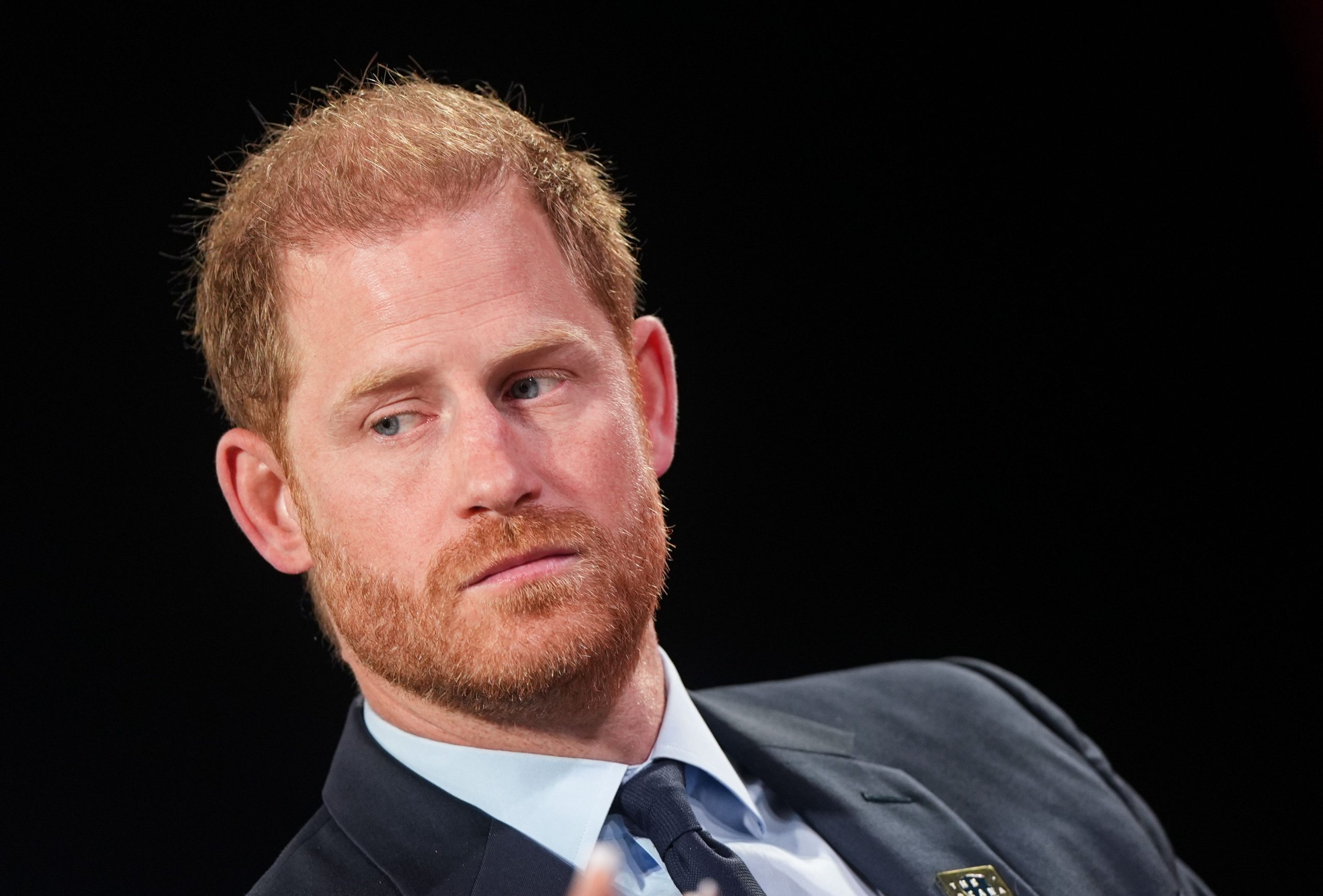 ​Harry tiene que “superar la prueba de confianza” para arreglar su relación con Carlos III, según un amigo de la familia 