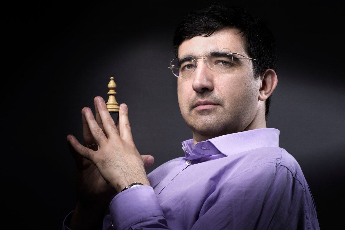 ​»Que se pudra en el infierno»: el mundo del ajedrez se alza contra Vladimir Kramnik, el hombre que destronó a Kasparov 