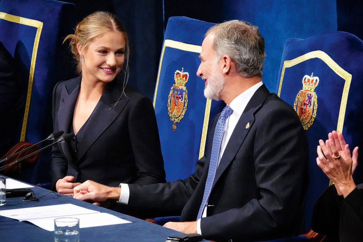 ​La agenda de Casa Real: reencuentro de Felipe y Letizia con Leonor y Sofía para los Premios Princesa de Asturias 