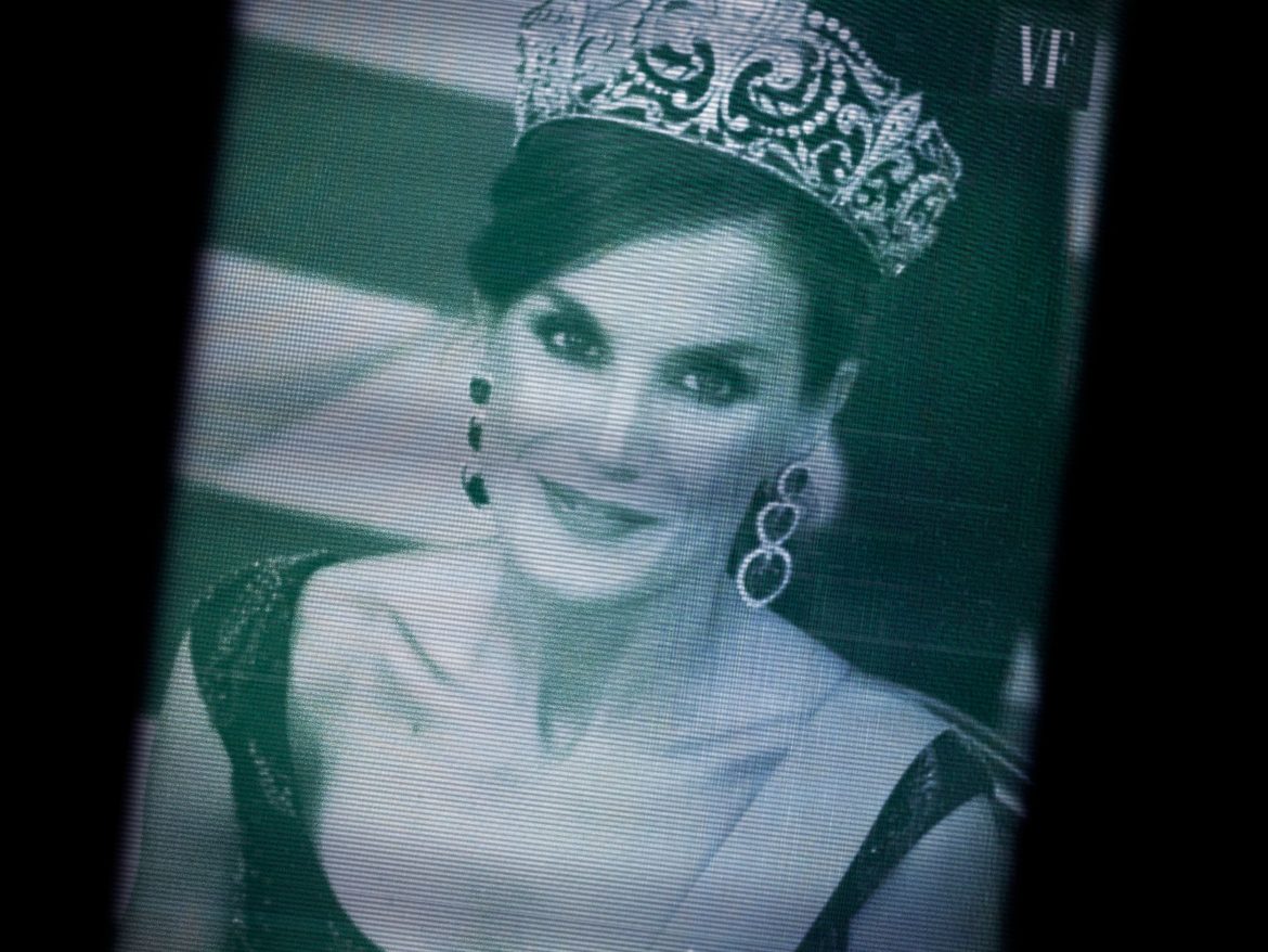 ​Letizia, ‘la reina mediática’, vista por Sonsoles Ónega, Carlos Alsina, José Antonio Zarzalejos y amigos personales: “Le afecta lo que vive y lo que ve, no pasa por los sitios de puntillas” 
