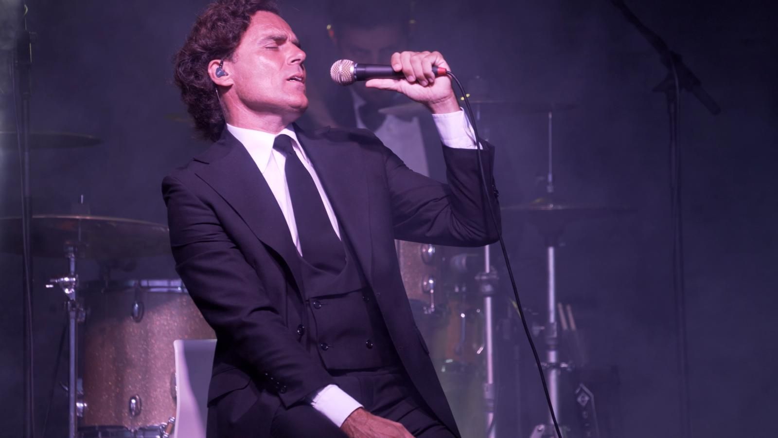​Diego Ramos, “la reencarnación” de Julio Iglesias que actuará en la boda de Cayetano Martínez de Irujo: extorero y empresario de ibéricos 
