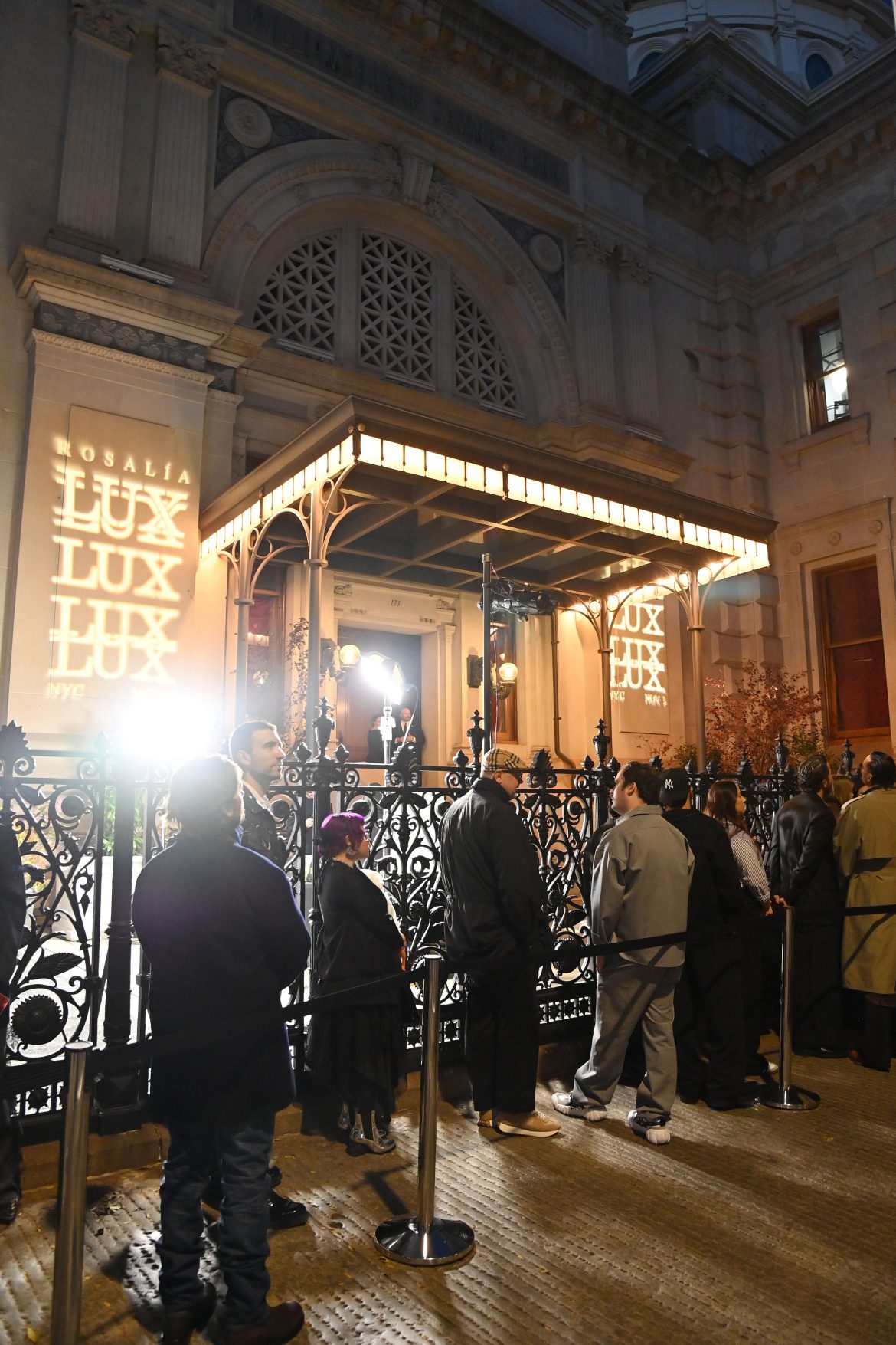 ​Entramos en la preescucha secreta del nuevo disco de Rosalía en Nueva York: con Dua Lipa, Nathy Peluso y en 13 idiomas 