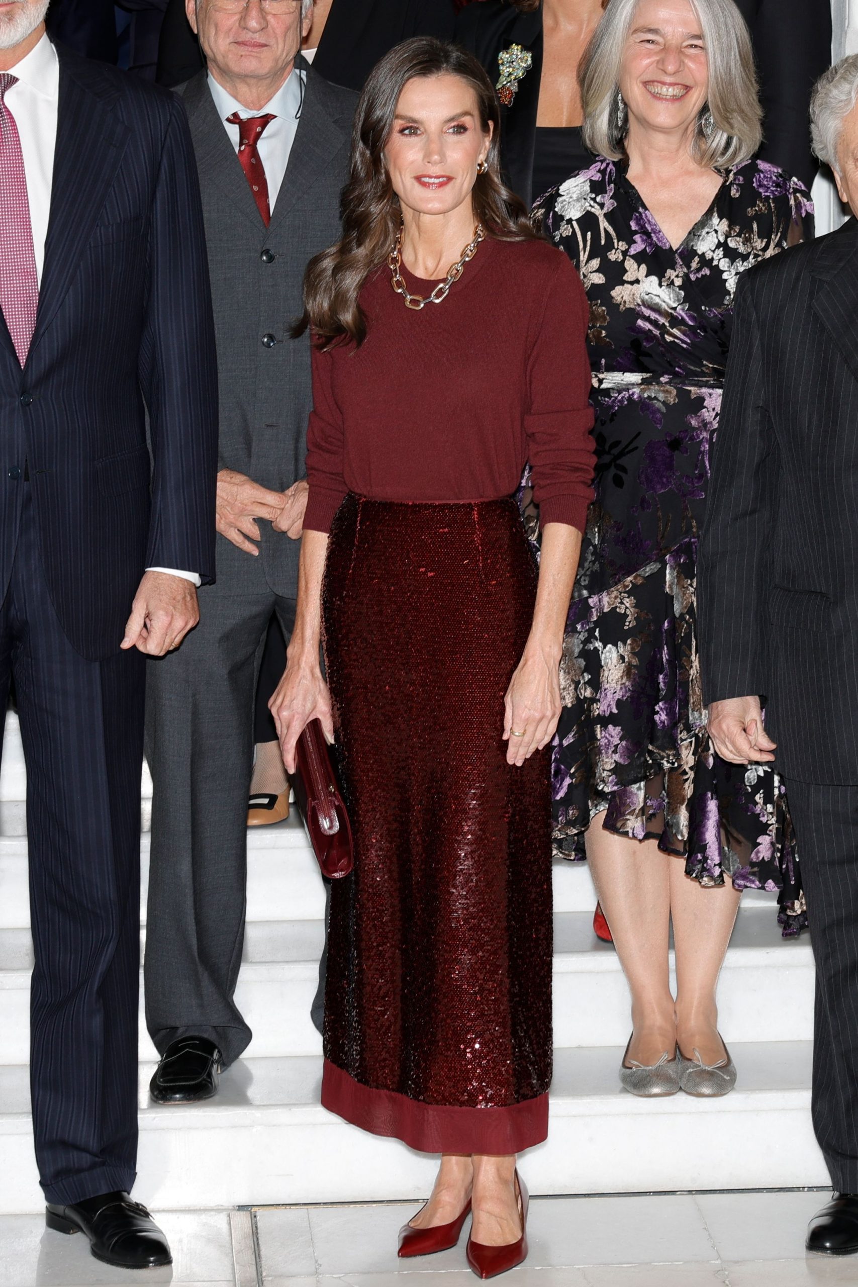 ​Jersey de Falconeri y nueva falda de Massimo Dutti: la reina Letizia y su cita imperdible con el premio de Periodismo Francisco Cerecedo 