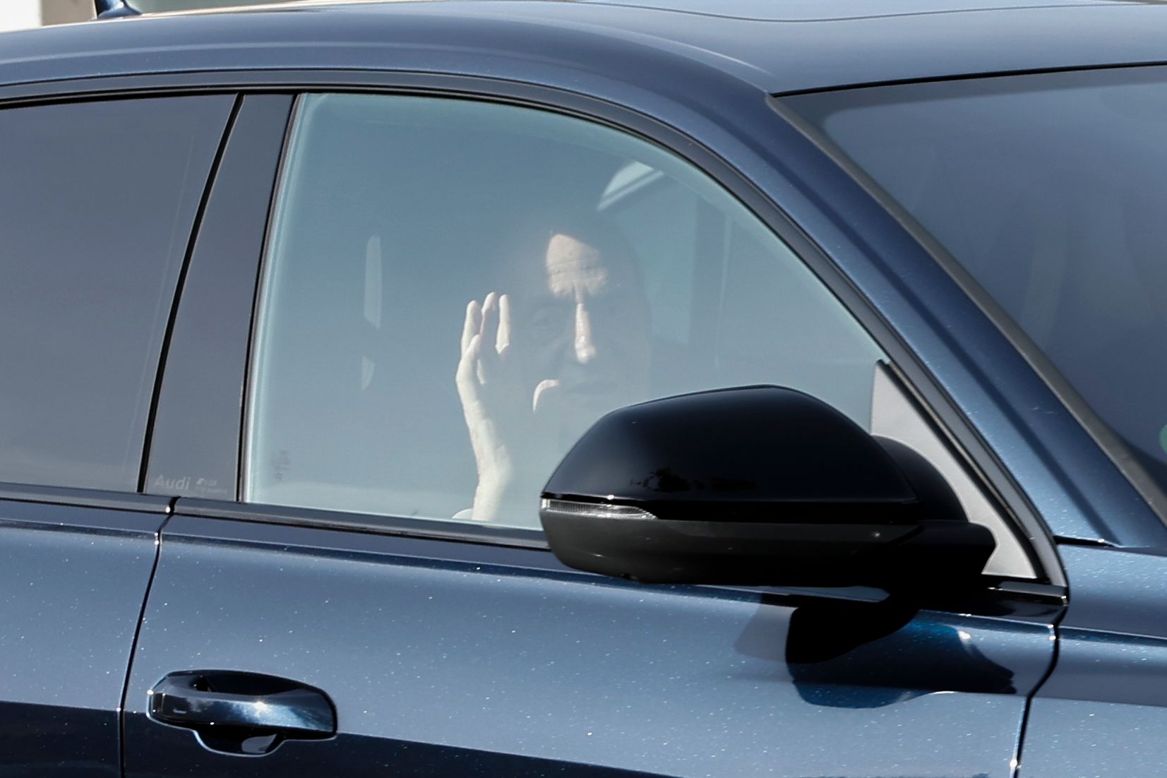 ​La reina Letizia se reencuentra con su suegro en en un almuerzo familiar en El Pardo tras criticarla en sus memorias 