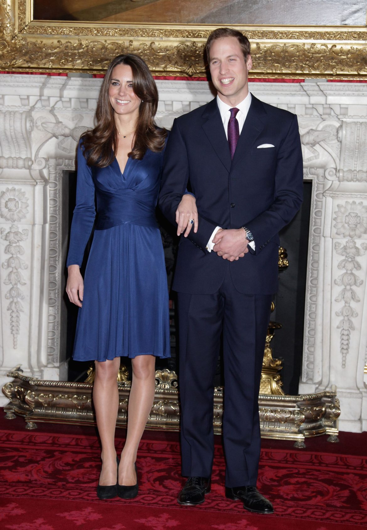 ​15 años del anuncio del compromiso de Kate Middleton y el príncipe Guillermo: ¿qué fue de la diseñadora de famoso vestido azul que se agotó en cinco minutos? 