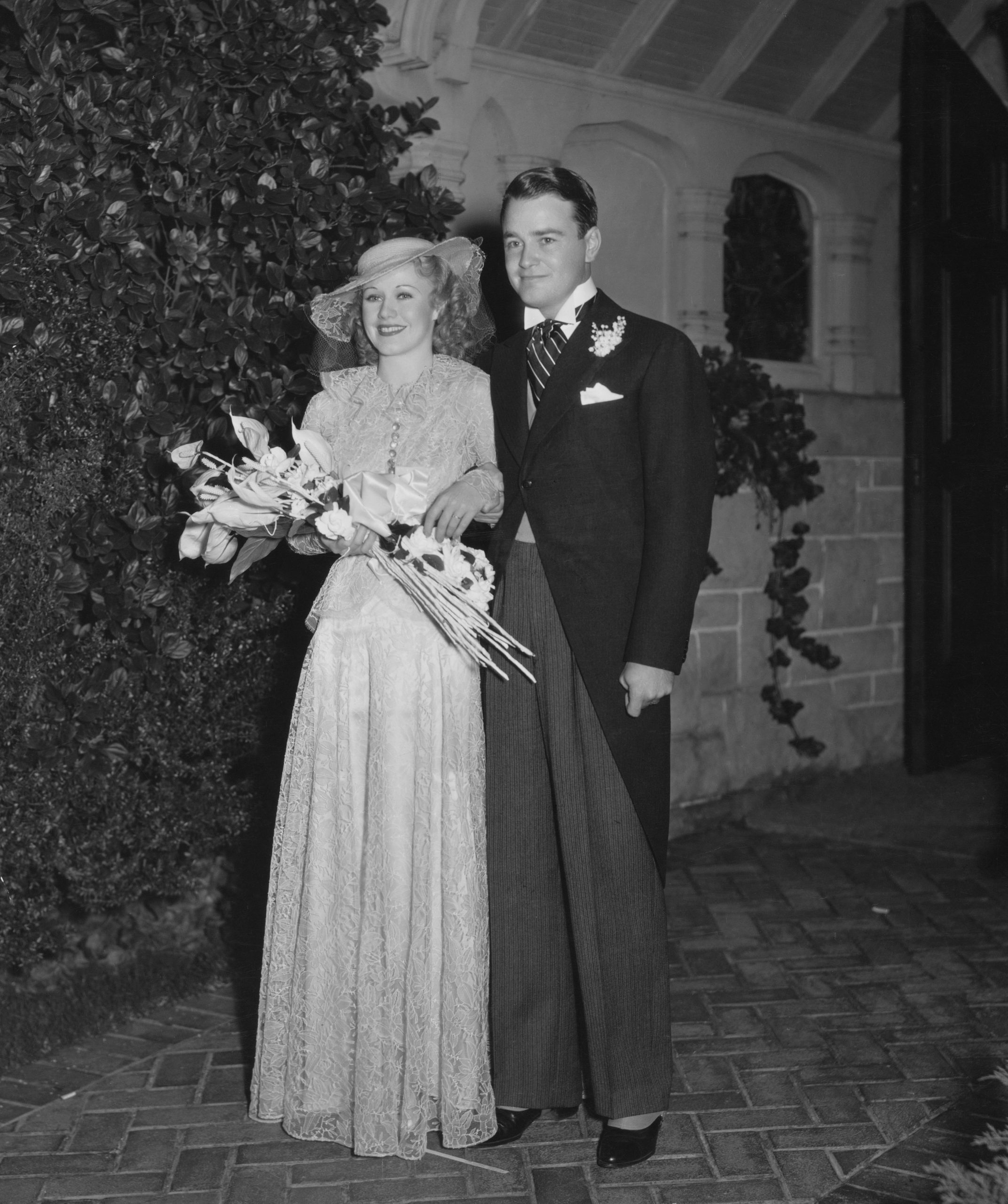 ​La boda de Ginger Rogers y Lew Ayres: una novia con pamela para un enlace entre dos genios de la actuación 