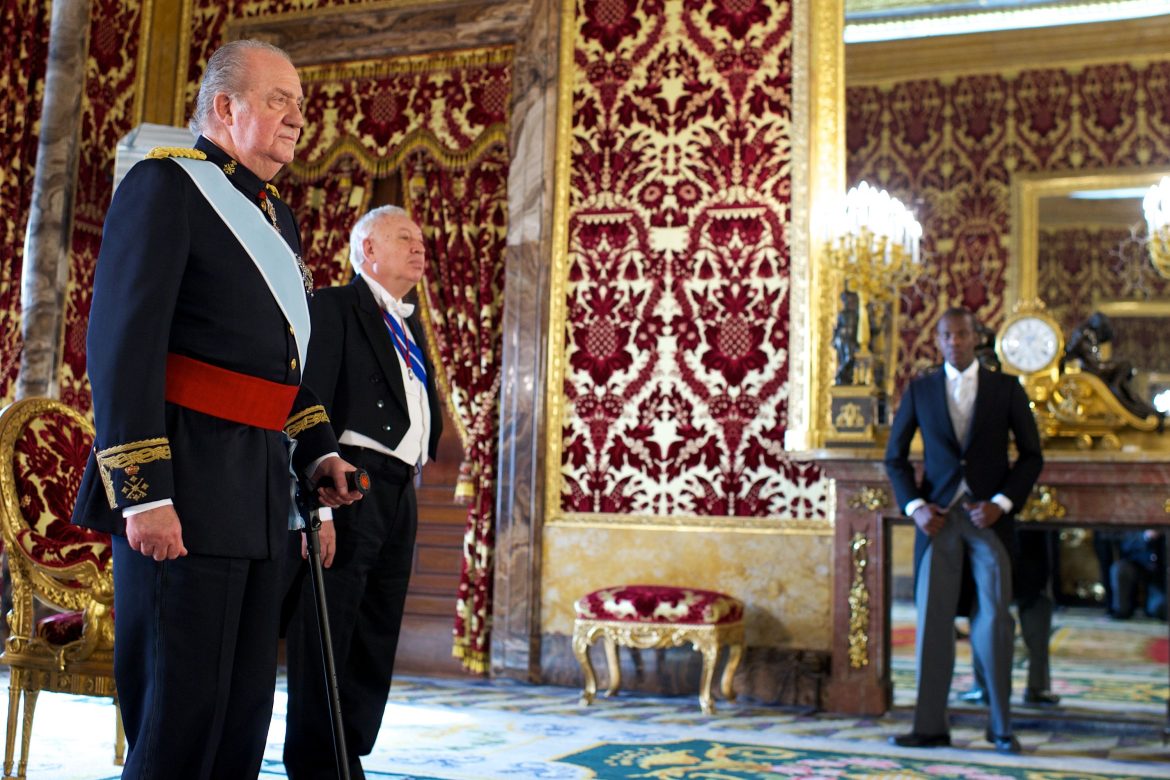 ​El exministro García-Margallo ve un “disparate” que Juan Carlos I no esté invitado al 50 aniversario de la restauración de la monarquía 