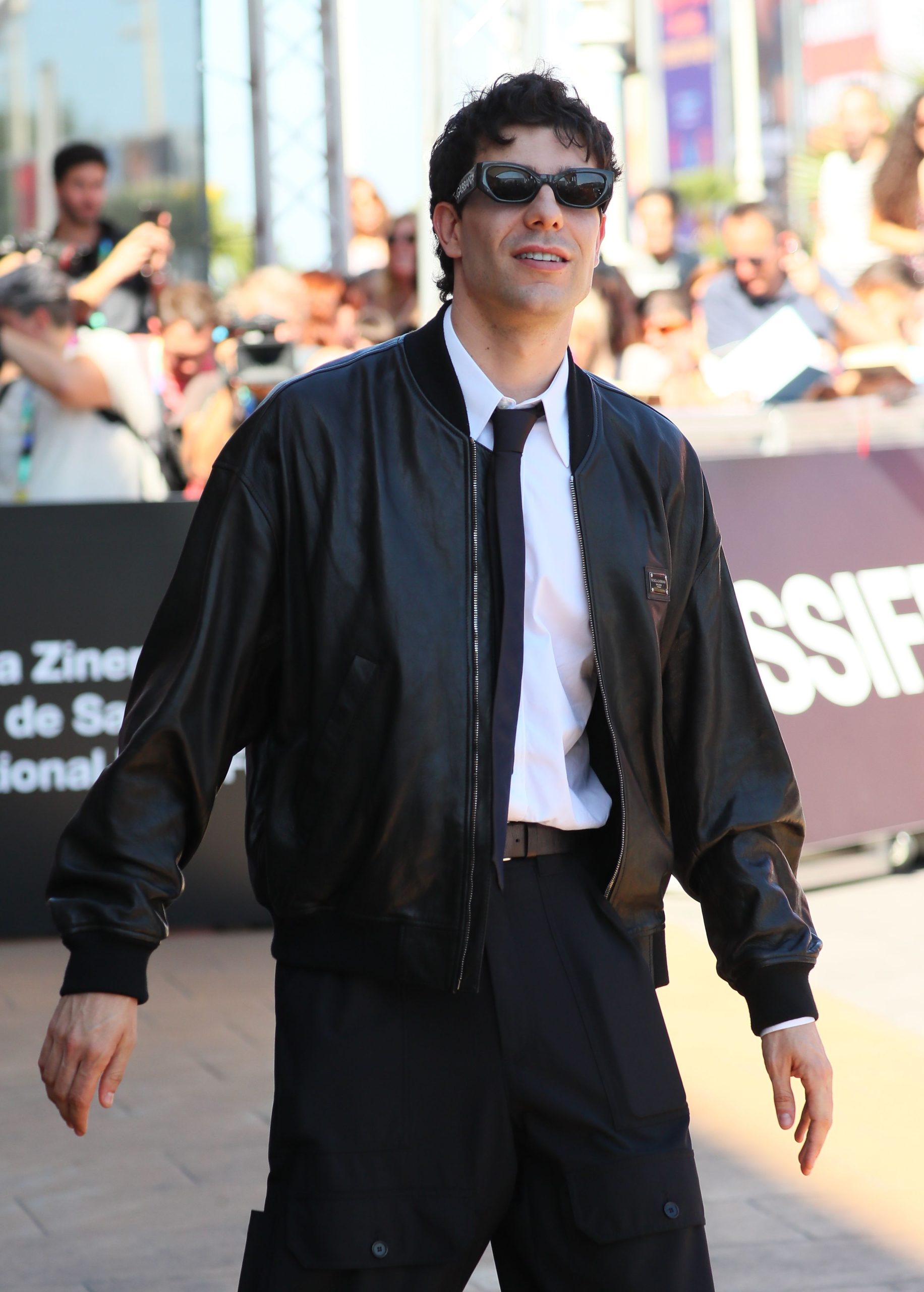 ​Yenesi y Elena Rodríguez, las leales escuderas de Javier Calvo en su viaje a México: un cumpleaños con Ester Expósito, cartas de tarot y ‘declaración de amor’ a Guitarricadelafuente 