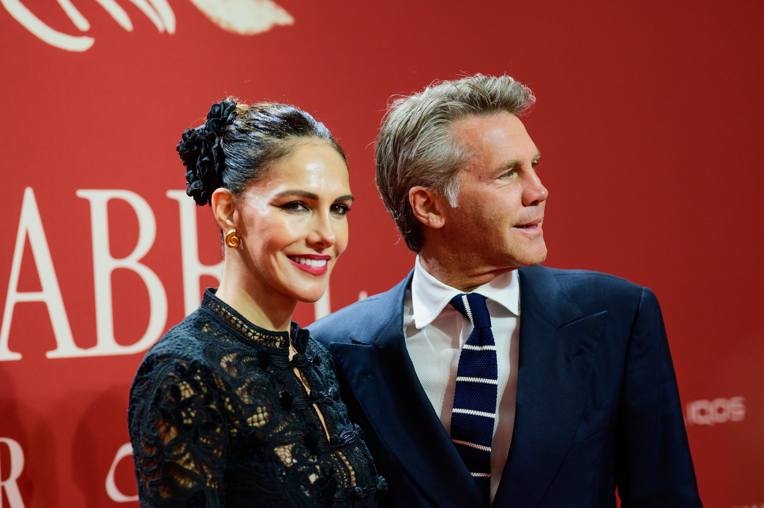 ​La gala que ha reunido en Florencia a Adriana Abascal (espectacular de Marchesa) y Manuel Filiberto de Saboya con los grandes duques de Rusia 