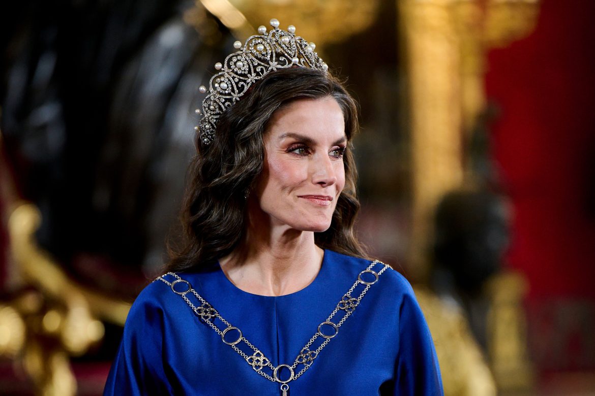 ​Seguimos pensando en los rizos de inspiración prerrafaelita de Letizia 