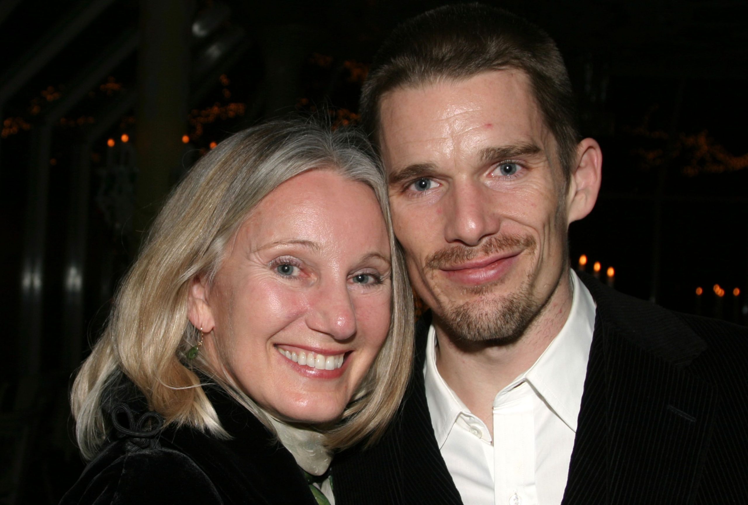 ​La desconocida historia de la madre de Ethan Hawke, Leslie: el día que en murió John John Kennedy decidió abandonar su lujoso apartamento en Manhattan para ayudar a mujeres desfavorecidas en Rumanía 