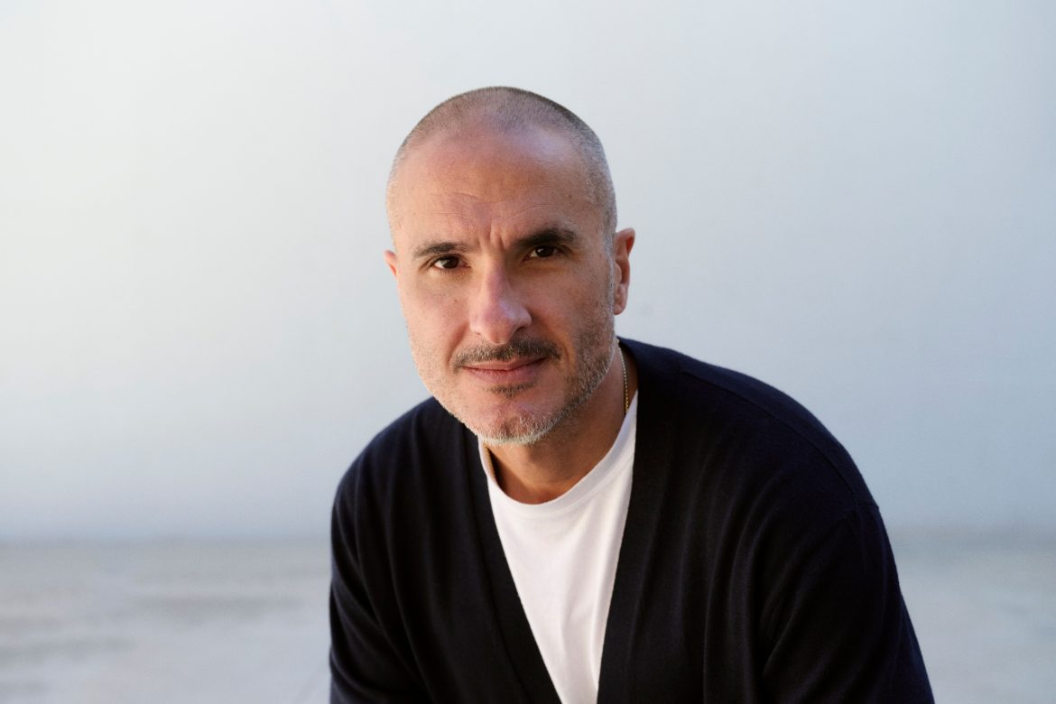 ​Zane Lowe, el hombre con quien todos los artistas musicales quieren confesarse: “Rosalía está haciendo algo que va a perdurar, algo que la gente disfrutará mucho tiempo después de que nosotros hayamos muerto” 
