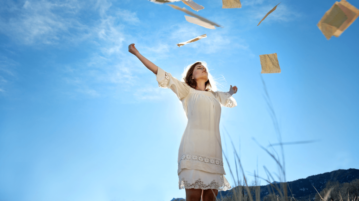Aprende cómo soltar lo que ya no te sirve para vivir en bienestar