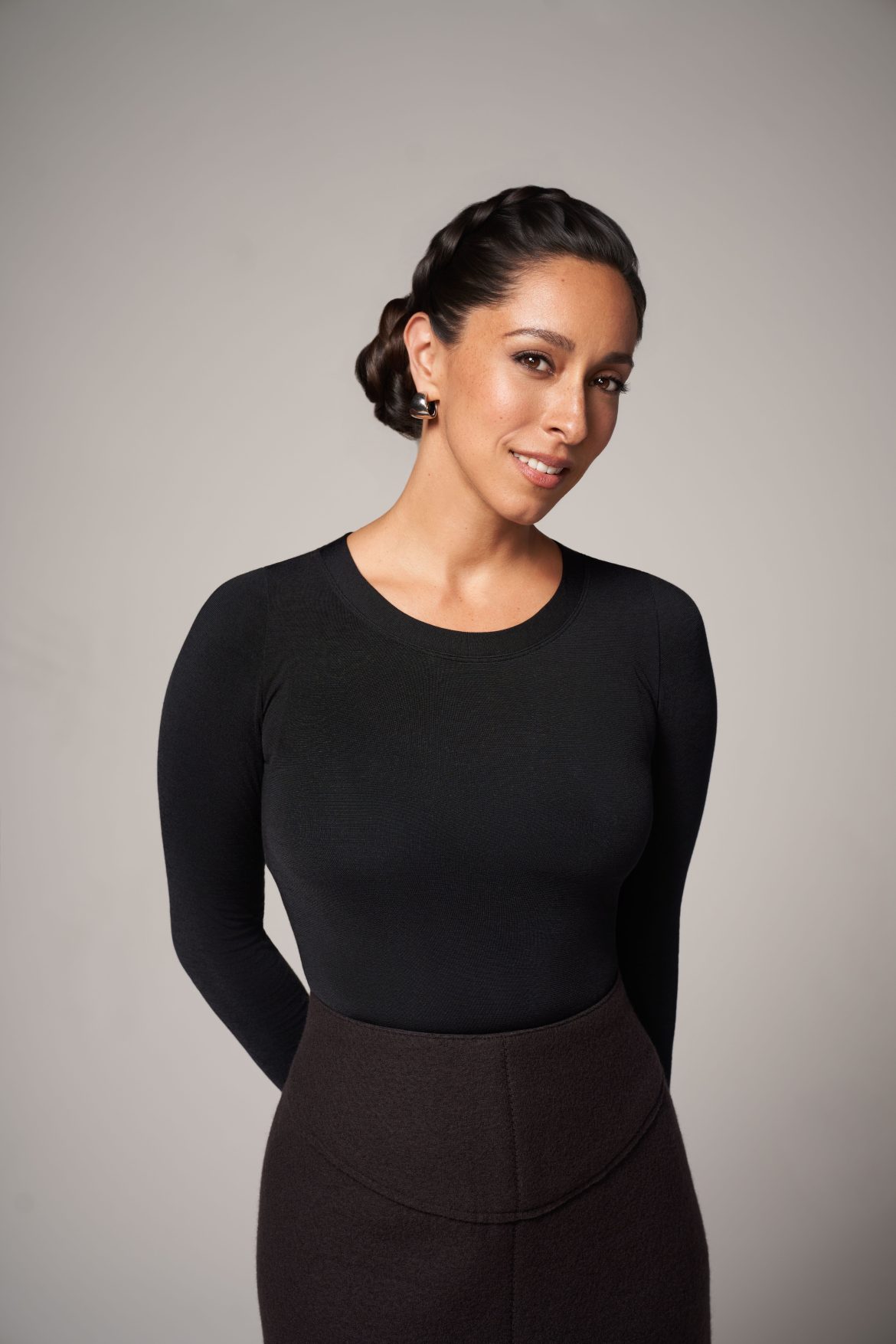 ​Oona Chaplin: “Cuando conocí a James Cameron empezamos a hablar sobre la permacultura, el potasio en el suelo, la alfalfa, las técnicas para retener el agua… Nada que ver con el cine” 