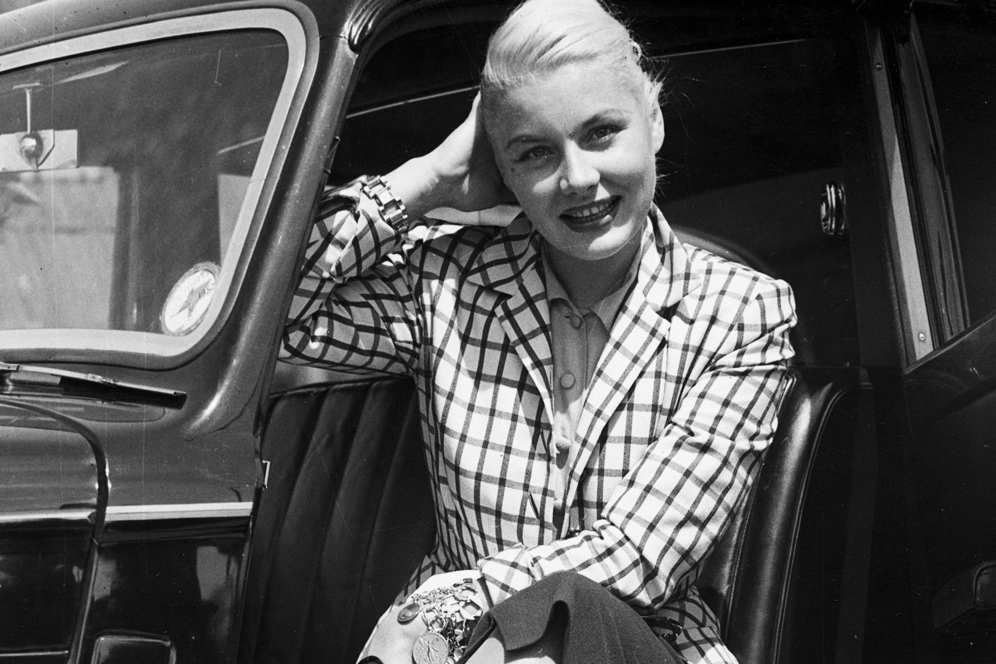 ​"Estaba escrito en las cartas. Las jugué lo mejor que pude": El bulevar de los sueños rotos de Barbara Payton, la estrella que descendió a los infiernos de la prostitución y la adicción 